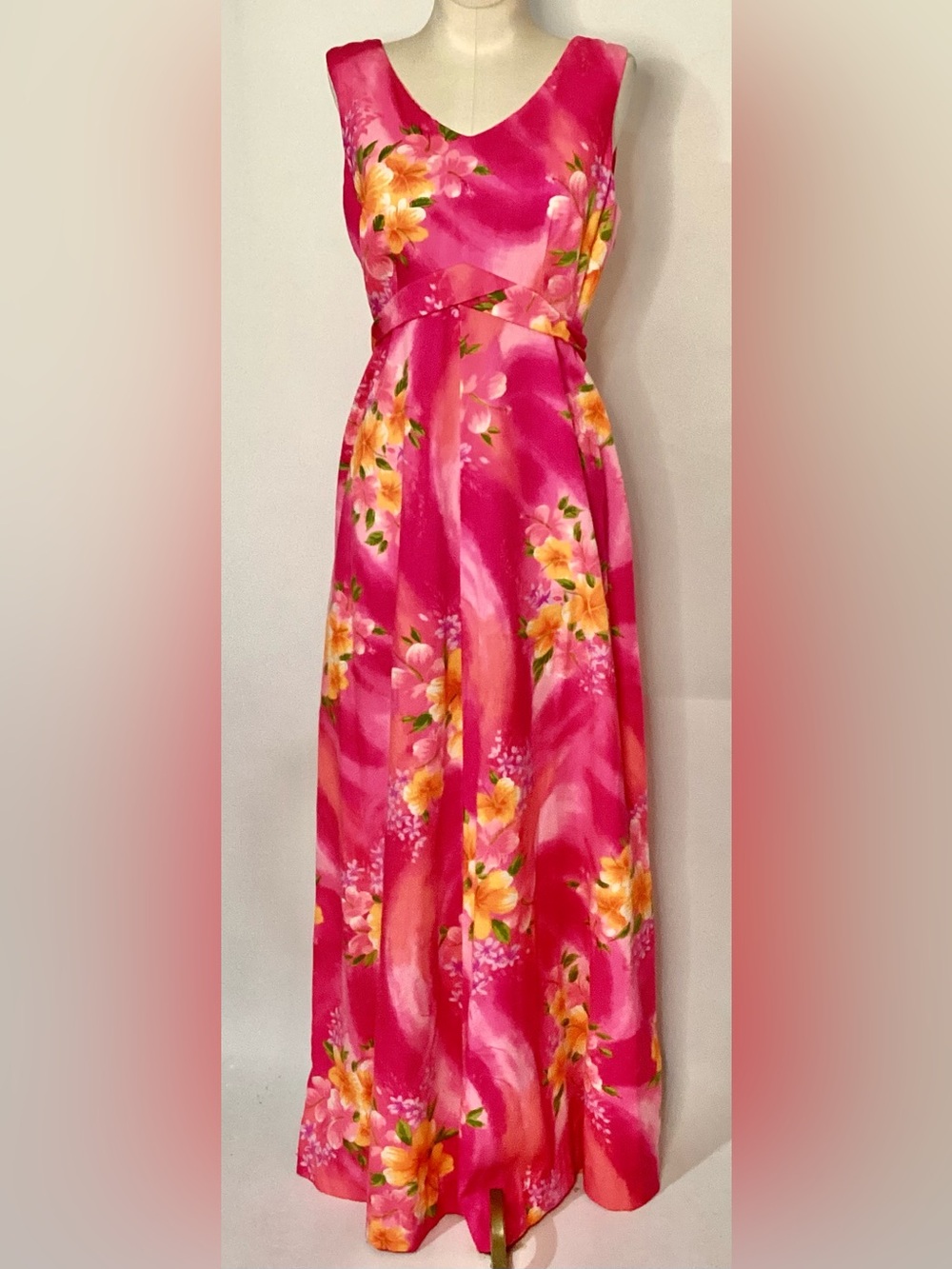 Vintage Fuschia Pink Hawaiian Mumu Maxi Dress Hukilau Fashions Honolulu